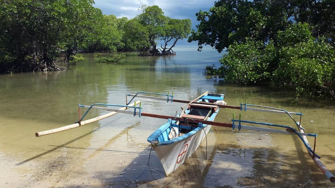 Nomad Divers Bangka Likupang Esterno foto