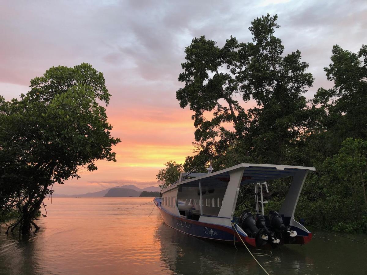 Nomad Divers Bangka Likupang Esterno foto
